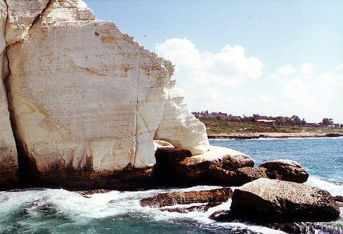 il33.jpg (84344 bytes)
