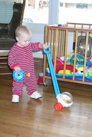 Thomas walks at 15 months - November 8, 2007