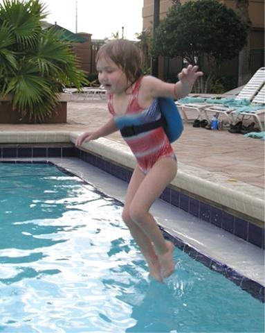 Bethan discoverd JUMPING IN the pool!