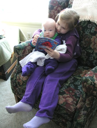 Bethan reads to Thomas
