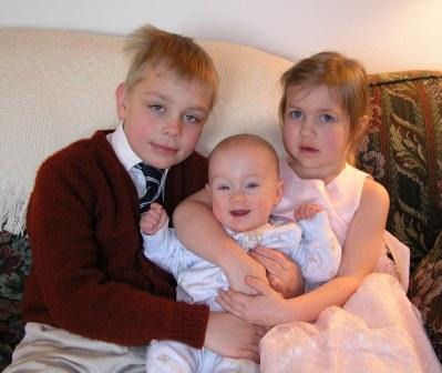 Easter siblings