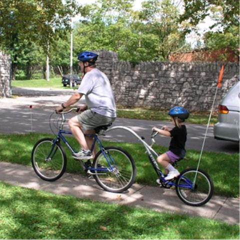 Daddy buys a new bike(trailer) for Bethan