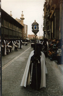 llegadacalvario.jpg (26667 bytes)