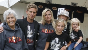 Fourth Aqua logo (2008)