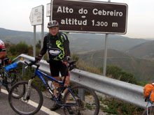 El Llu�s l'unic representant de la Penya BTT 5+1 que va fer el Cam� de Santiago amb uns amics de Manlleu