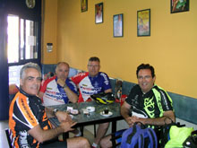 Esmorzant al bar tentacions de Mollet del Vall�s