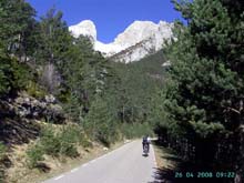 Vorejan la part central del massis del Pedraforca