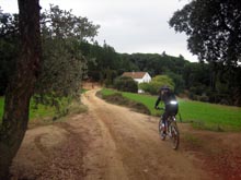 Masia de Can Pibernat prop de Coll Sacreu