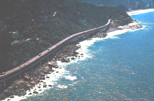 Jo&aacute; Elevated