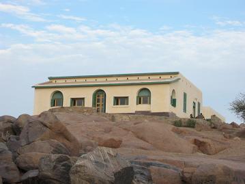 Neat house that overlooks the Nile River.