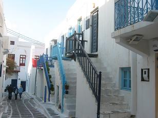 Typical street (actually maybe a little wider) in Mykonos.