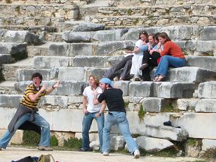 Some "wild beasts" stage a fight and scare some onlooking girls.