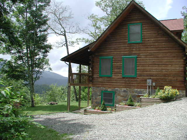 View of Darlin's Lookout in Summer