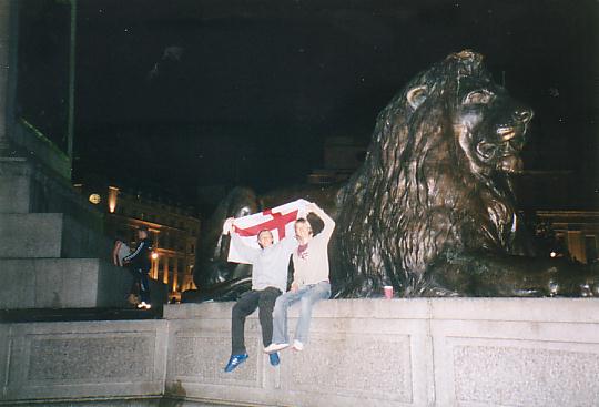 Steve and Adz at Trafalgar Sq.