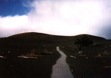 volcano2.jpg (6251 bytes)