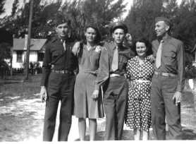 Nettie Parker and 4 children 1945