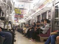 El Metro es el mejor medio de transporte dentro Tokyo, el Tren fuera.