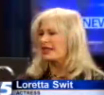 2003 interview with Loretta discussing her role in "Mame" [It's really cute!].