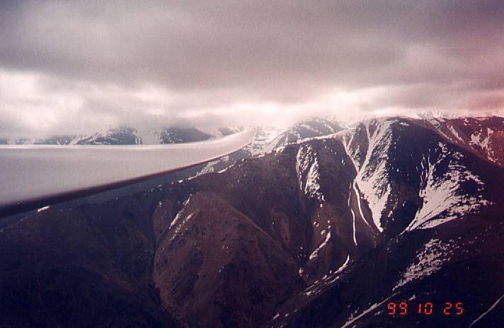 Base del Tupungato.jpg (39594 bytes)