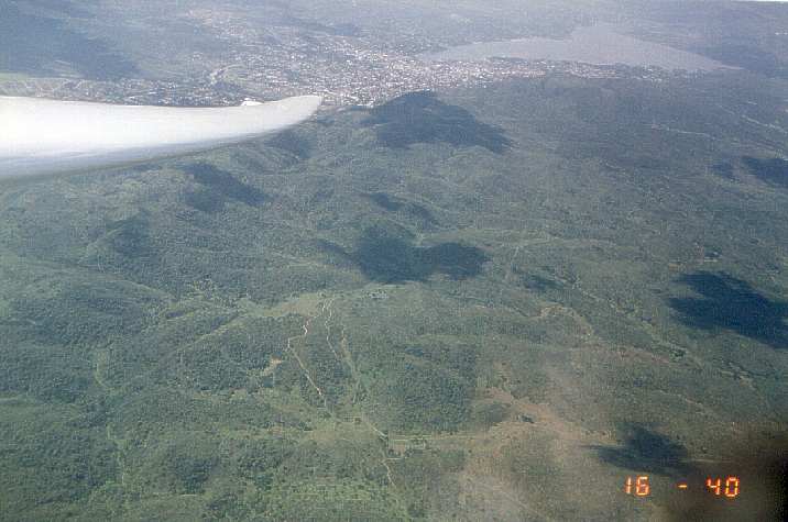 Carlos Paz y lago San Roque2.jpg (40341 bytes)