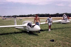 Cirrus69.jpg (21466 bytes)