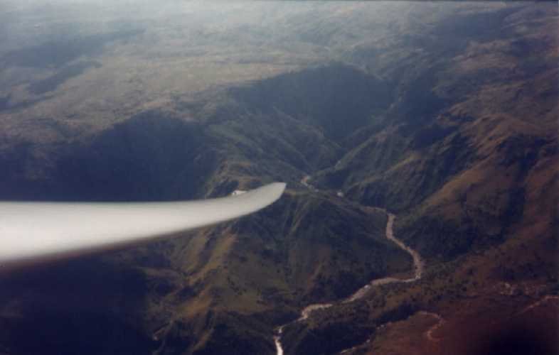 Condori.jpg (76782 bytes)