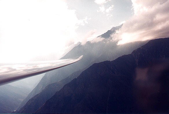 Quebrada del Tunuy�n.jpg (41082 bytes)