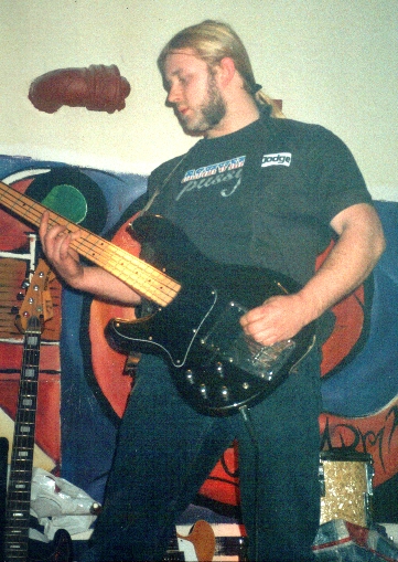 TOM PUTA