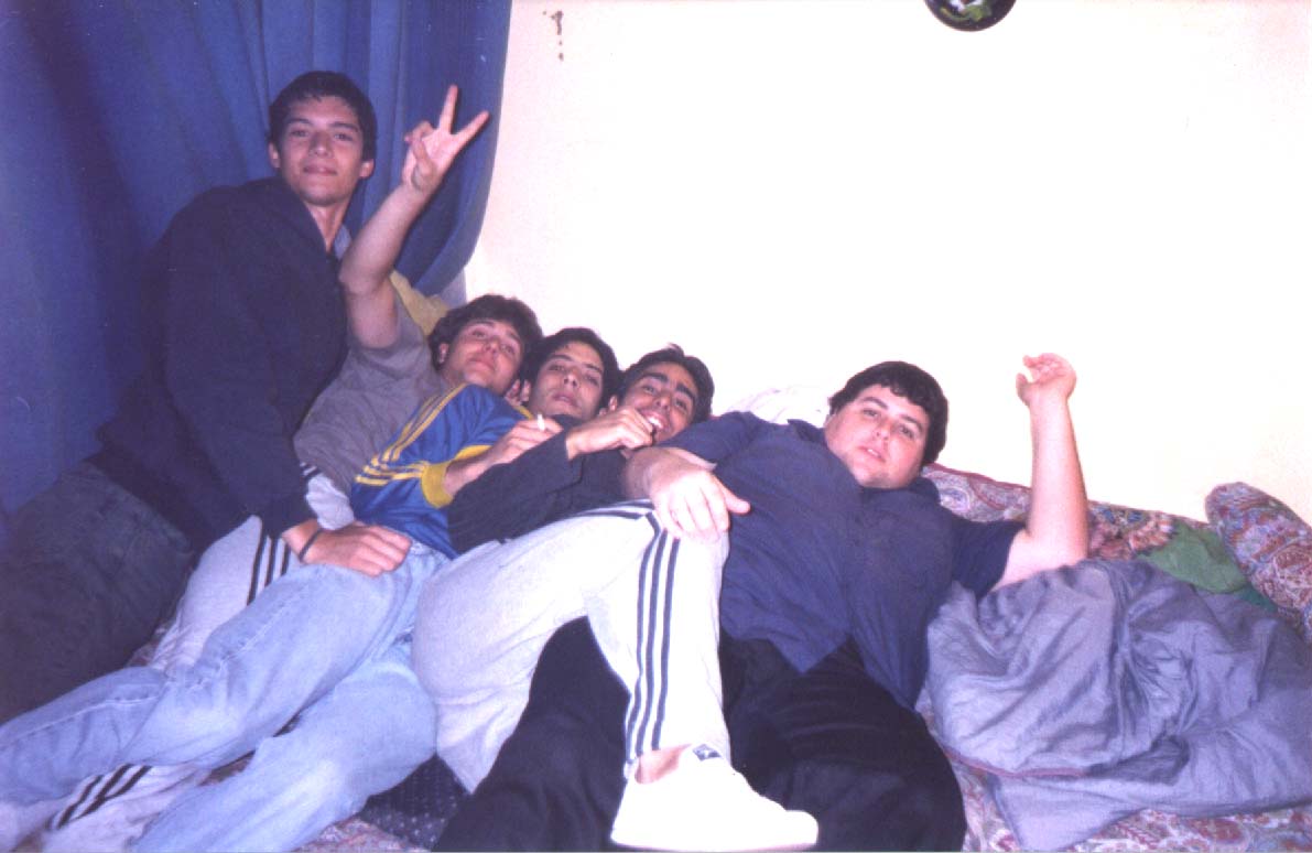 11.jpg (79905 bytes)