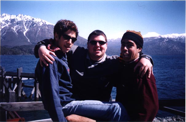 chicos.jpg (48310 bytes)