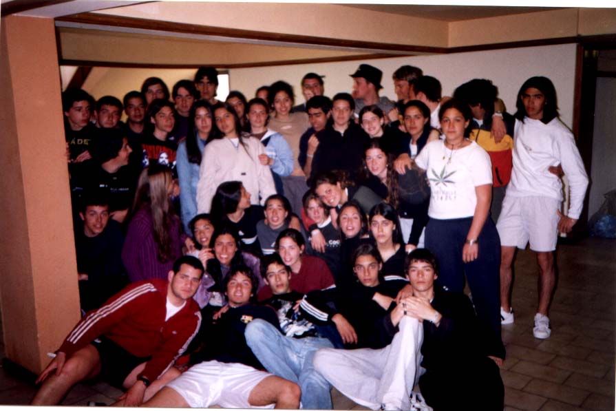 reunion.JPG (72163 bytes)