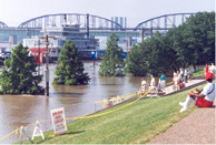 Mississippi at the Gateway Arch, July 1993