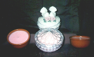 Doves_and_brown_bowls.jpg (56421 bytes)