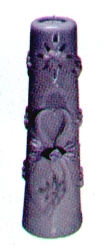 candle -flowers.jpg (22723 bytes)