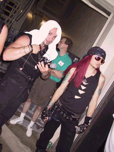 Chester en el Ozzfest con David de Disturbed.