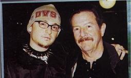 Chester y su papi.