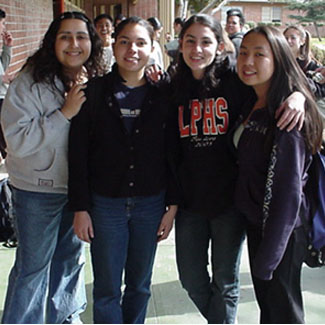 cuute! finally a group pic: roxy, monica, brenda and me