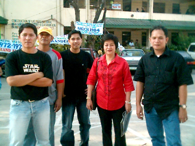 Mrs Manalastas with the Maskulados of IV-Diamond