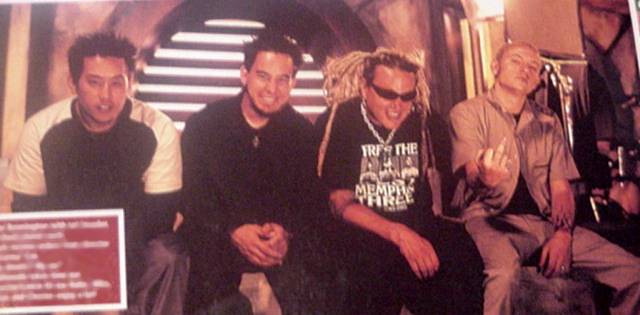 Co-director/Linkin DJ Joe Hahn, Miks, Nathan Cox and Chester enjoy a larf