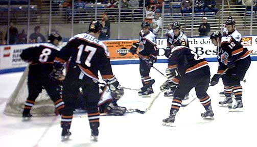 Komets warm up New Years Eve