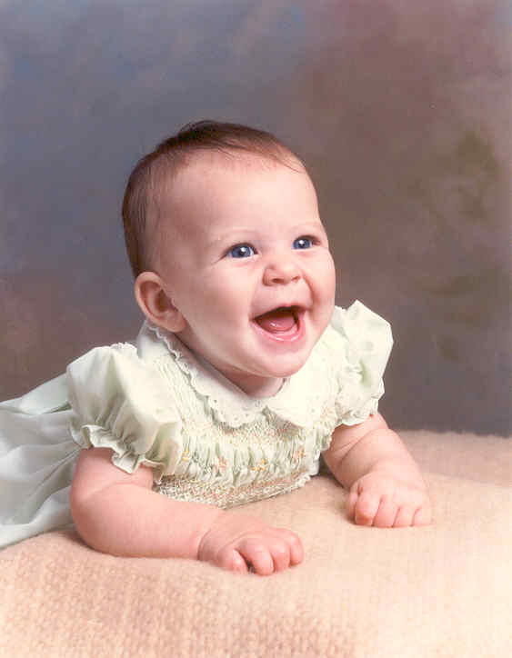 Awe, what a cute baby! 