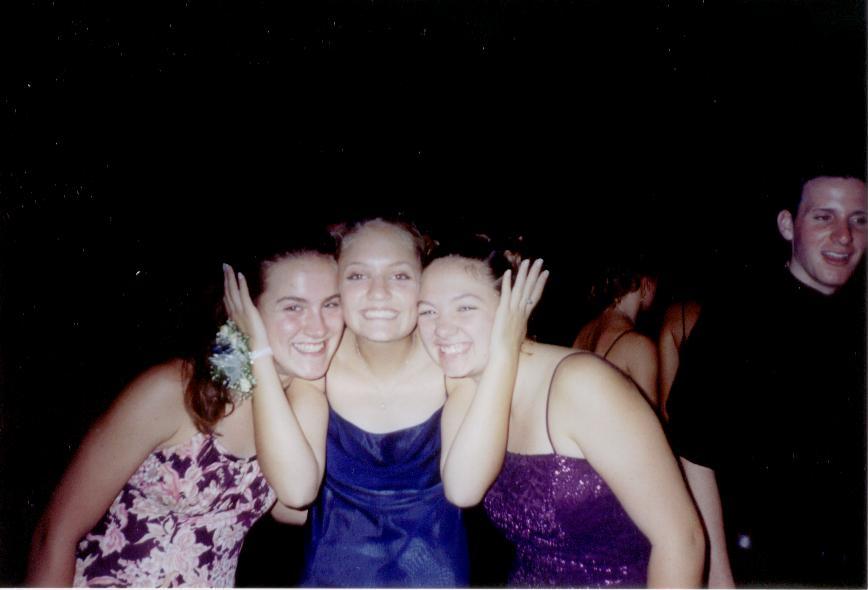 Ooh...hottie DMs, wave those hands!!