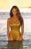 tyra07.jpg (67672 bytes)
