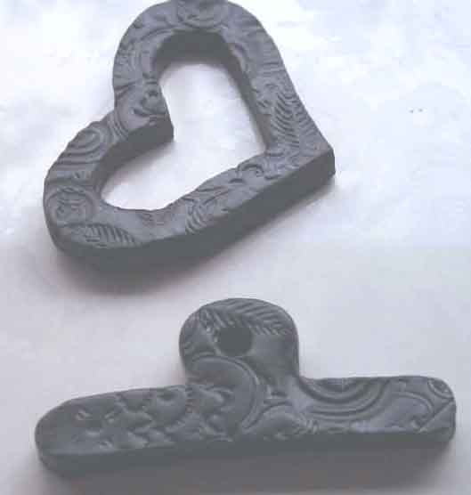 LuBelle Beads-Step 3/Cutting out the shapes (11kb)