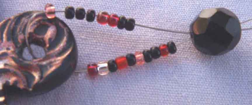 LuBelle Beads-Making the Necklace/Step 1 (20kb)