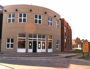 Polideportivo Benito Quinquela Mart�n - CABJ