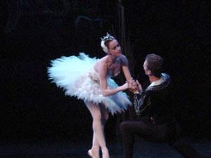 Lucinda and Matthew Trent in Swan Lake