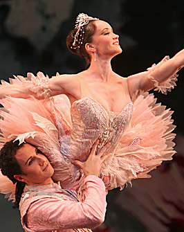 The Lovely Principal Artist Lucinda Dunn