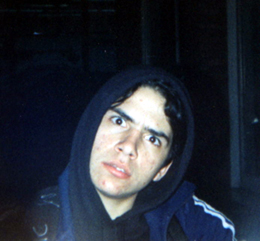 The Kurt Cobain impersonator! Looking like a sexy criminal... yummy...