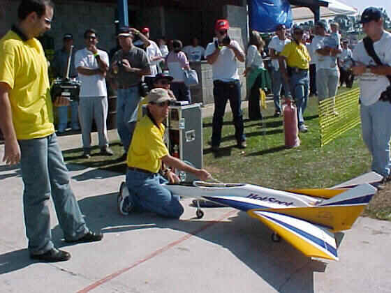 Aeromodelo R/C movido � Jato!